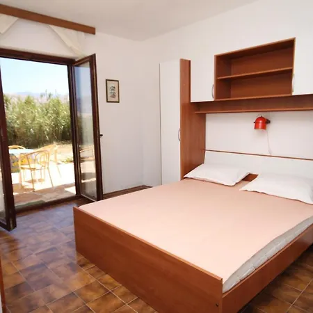 Apartments By The Sea Pag - 6526 Pag Town