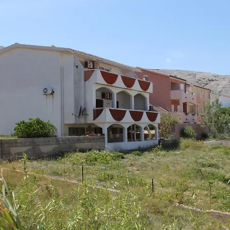 Apartments By The Sea Pag - 6526 Pag Town