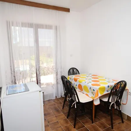 Apartments By The Sea Pag - 6526 Apartment Pag Town